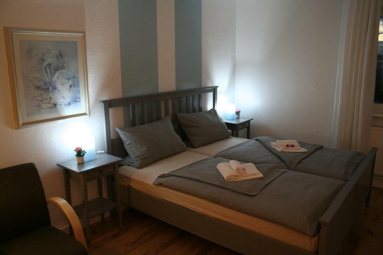 Landhaus Edelweiss Bed&Breakfast - Adults Only Нойштадт-ам-Ренштайг Экстерьер фото